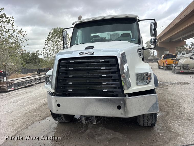 image for item ES8190 2024 Freightliner 114SD ready mix truck