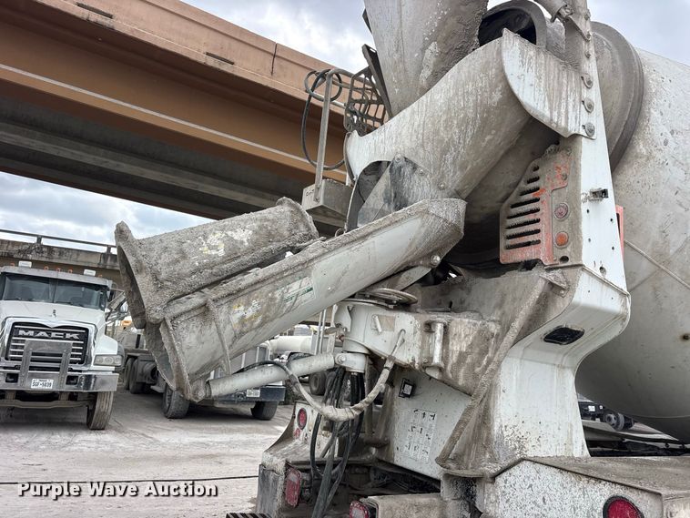 image for item ES8190 2024 Freightliner 114SD ready mix truck