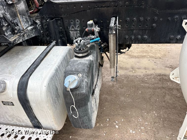 image for item ES8190 2024 Freightliner 114SD ready mix truck
