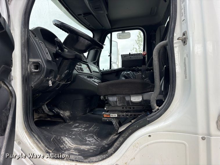 image for item ES8190 2024 Freightliner 114SD ready mix truck