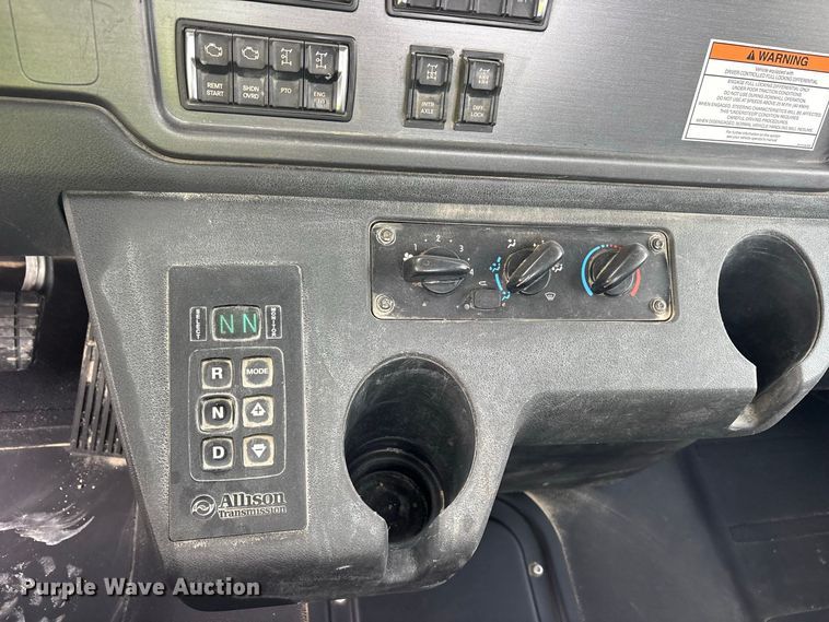image for item ES8190 2024 Freightliner 114SD ready mix truck