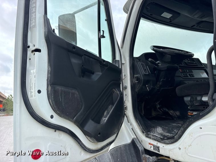 image for item ES8190 2024 Freightliner 114SD ready mix truck