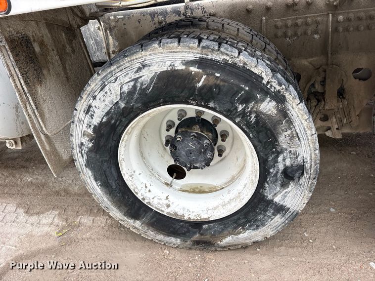 image for item ES8190 2024 Freightliner 114SD ready mix truck