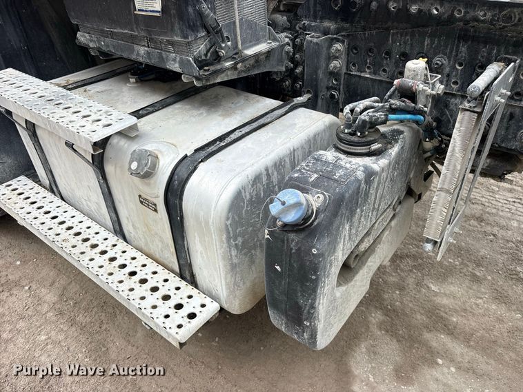 image for item ES8191 2024 Freightliner 114SD ready mix truck