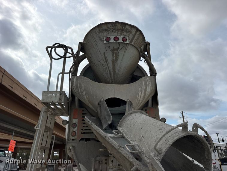 image for item ES8191 2024 Freightliner 114SD ready mix truck