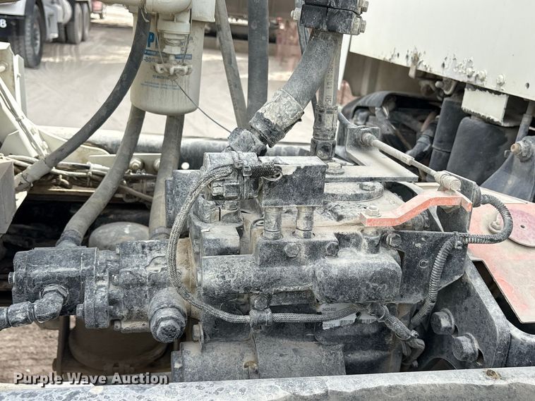 image for item ES8191 2024 Freightliner 114SD ready mix truck