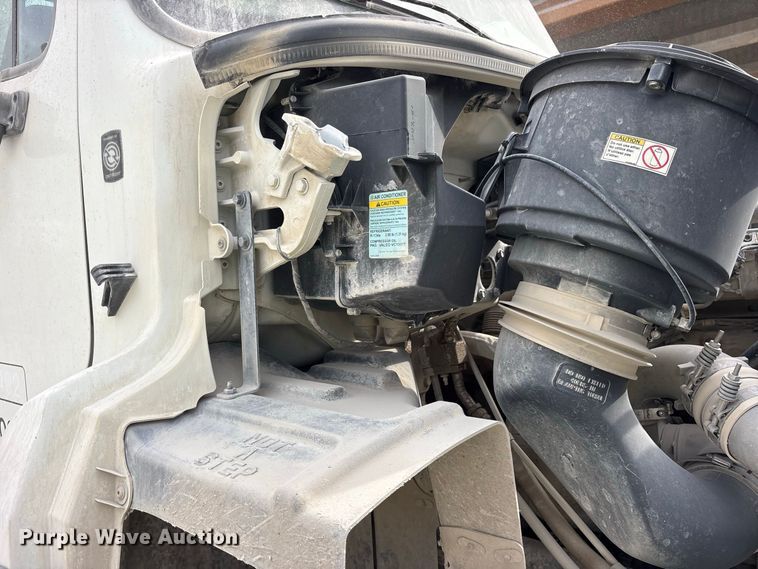image for item ES8191 2024 Freightliner 114SD ready mix truck