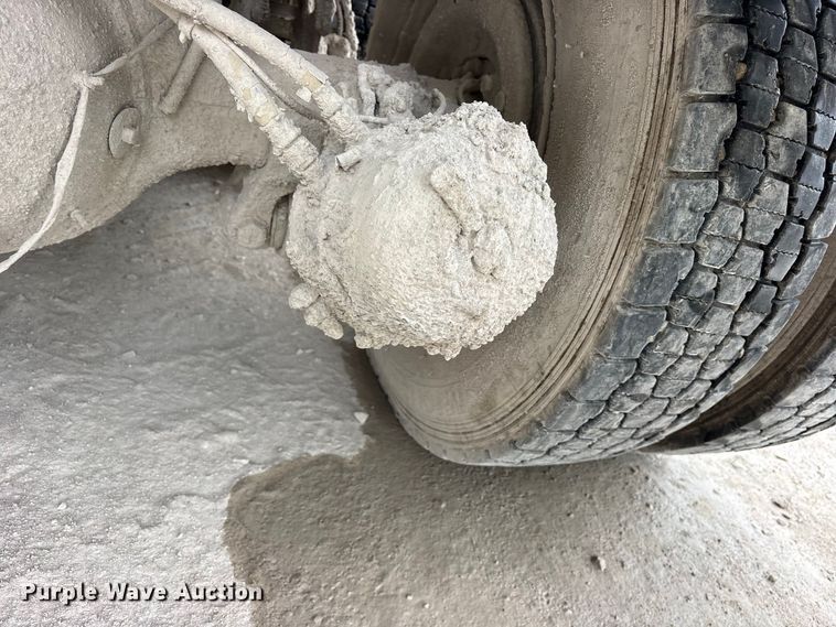 image for item ES8191 2024 Freightliner 114SD ready mix truck