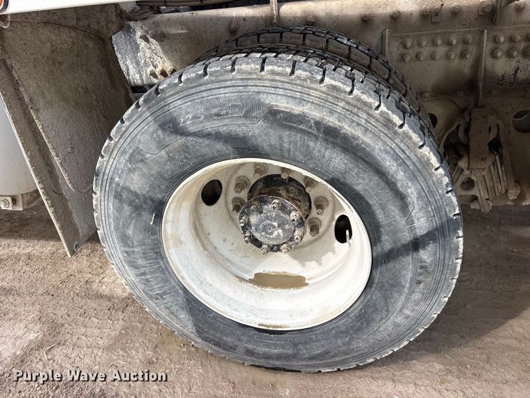 image for item ES8191 2024 Freightliner 114SD ready mix truck