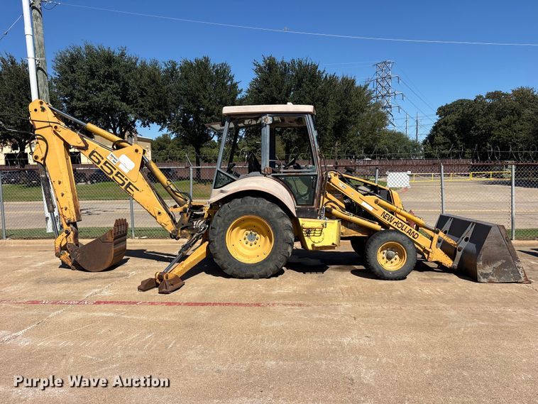 image for item ES8216 1999 New Holland 655E backhoe