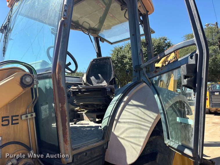 image for item ES8216 1999 New Holland 655E backhoe