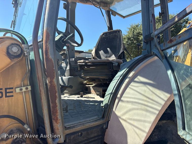image for item ES8216 1999 New Holland 655E backhoe