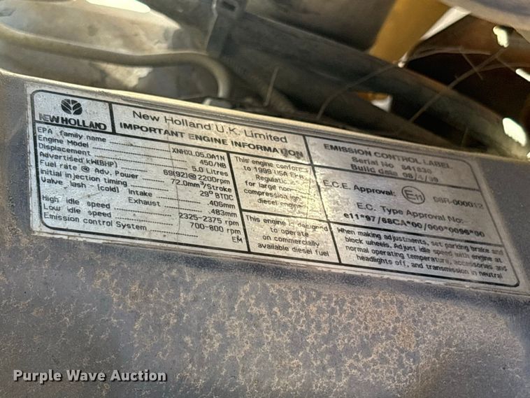 image for item ES8216 1999 New Holland 655E backhoe