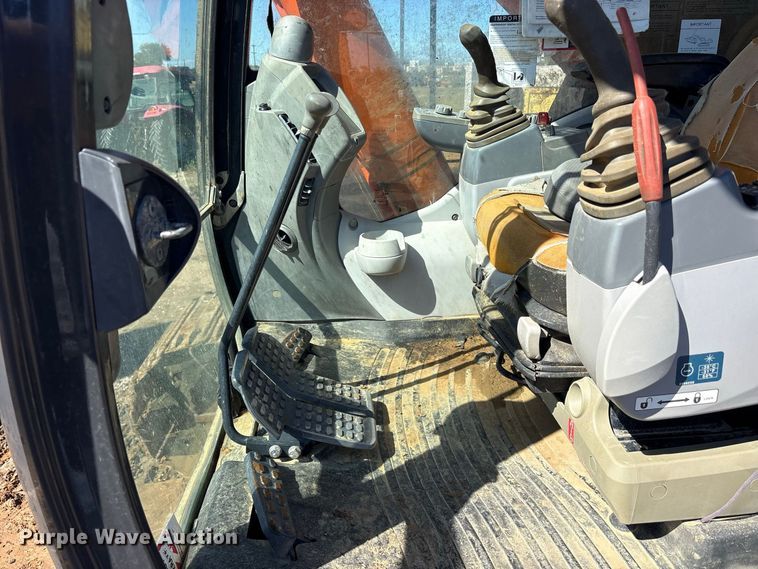 image for item ES8217 2017 Hitachi ZX470 LC-6 excavator