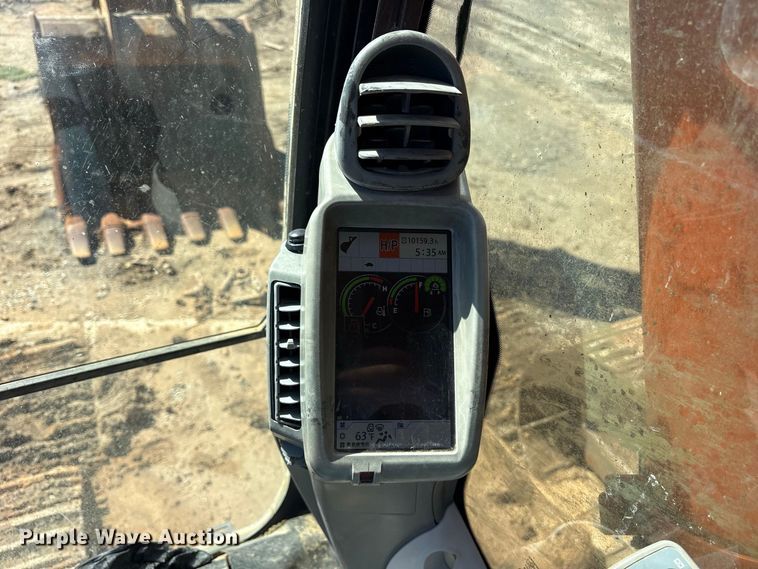 image for item ES8217 2017 Hitachi ZX470 LC-6 excavator