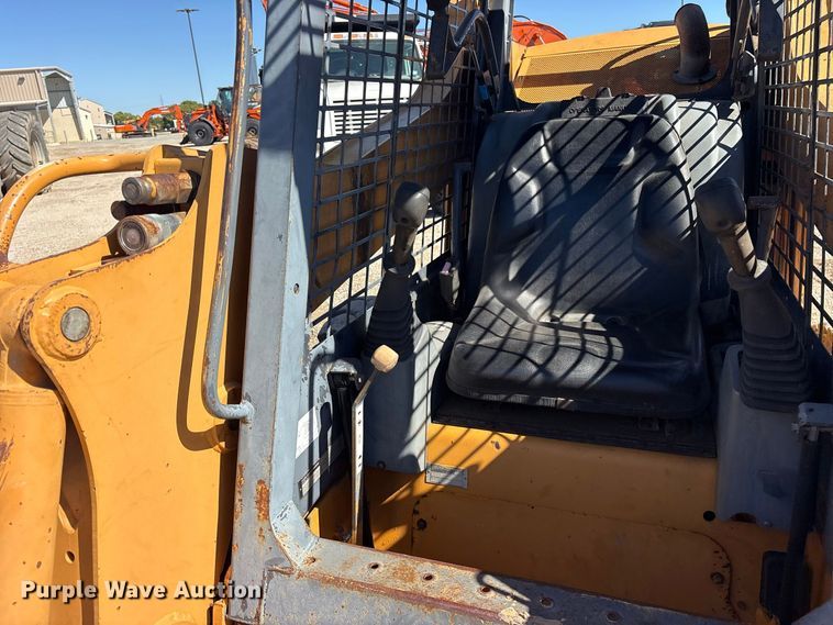 image for item ES8218 1998 Case 95XT skid steer loader