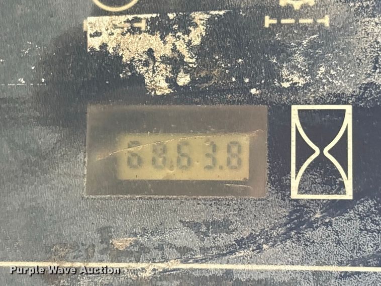 image for item ES8218 1998 Case 95XT skid steer loader