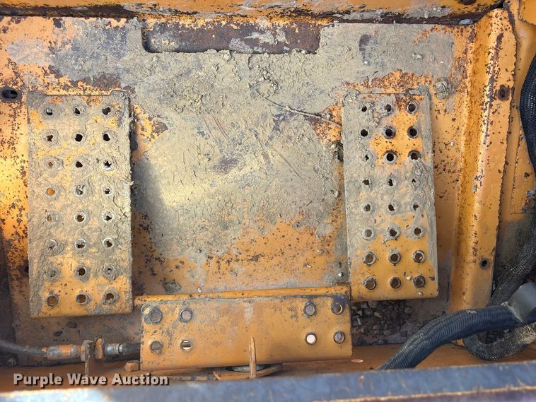 image for item ES8218 1998 Case 95XT skid steer loader