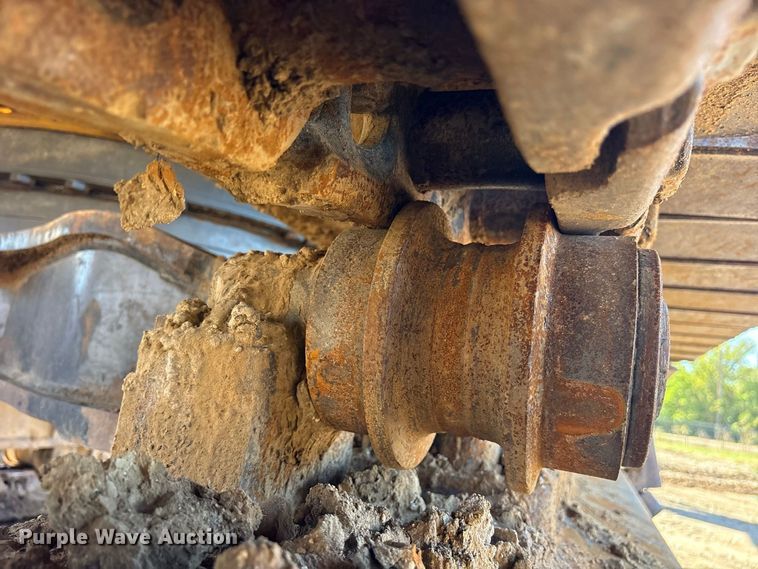 image for item ES8219 2017 John Deere 470G LC excavator
