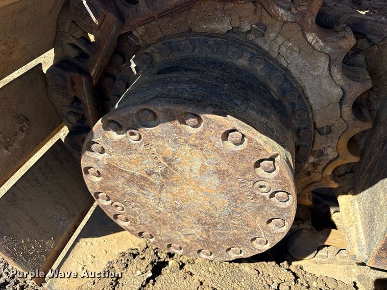 image for item ES8219 2017 John Deere 470G LC excavator