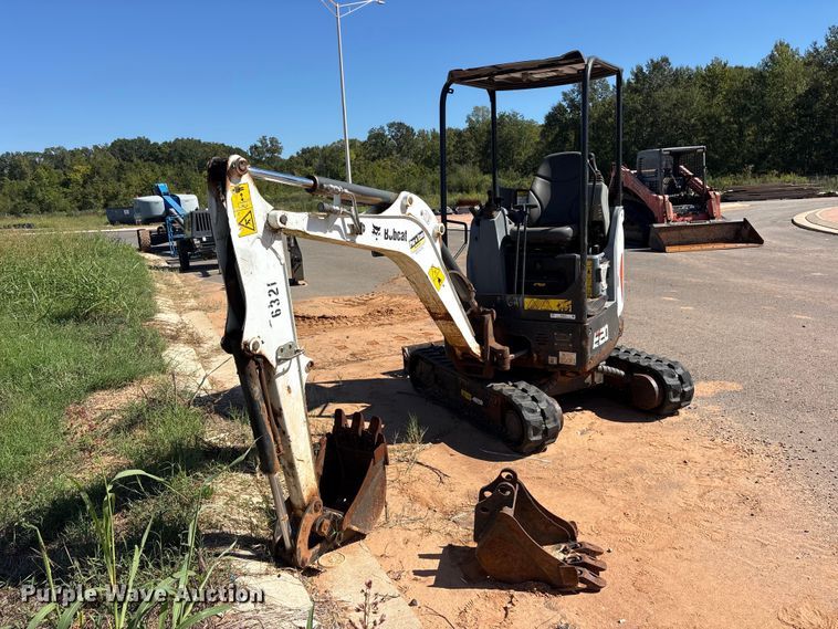 image for item ES8279 2018 Bobcat E20 mini excavator