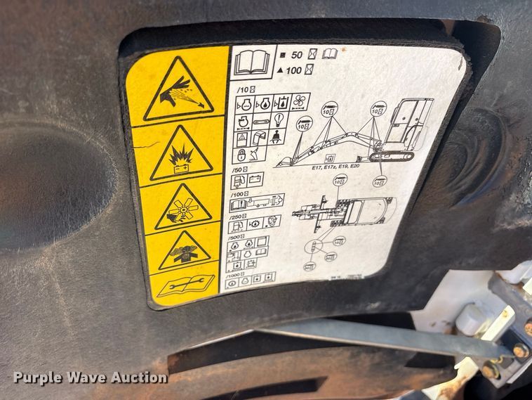 image for item ES8279 2018 Bobcat E20 mini excavator