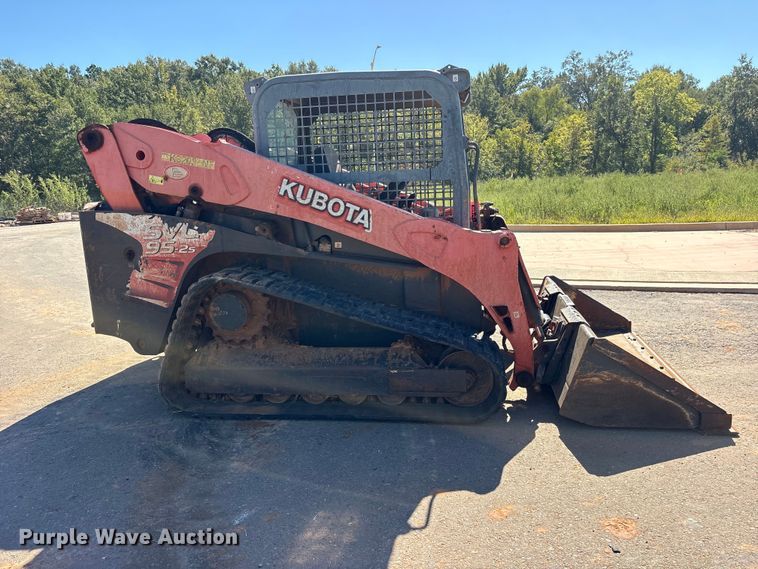 image for item ES8280 2016 Kubota SVL 95-2S tracked skid steer loader