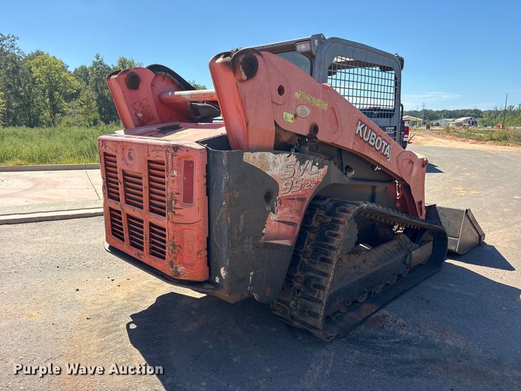 image for item ES8280 2016 Kubota SVL 95-2S tracked skid steer loader