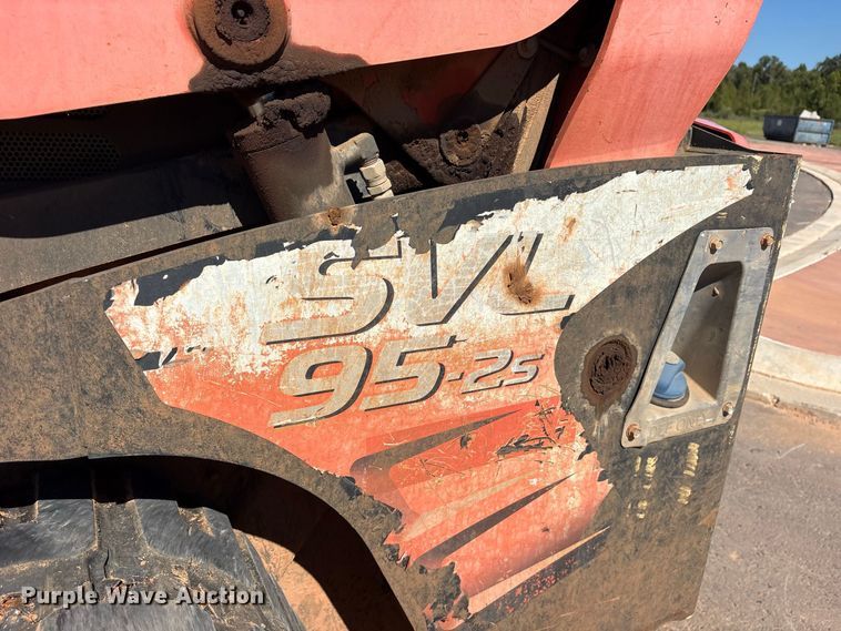 image for item ES8280 2016 Kubota SVL 95-2S tracked skid steer loader