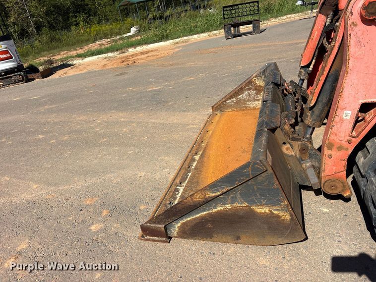 image for item ES8280 2016 Kubota SVL 95-2S tracked skid steer loader