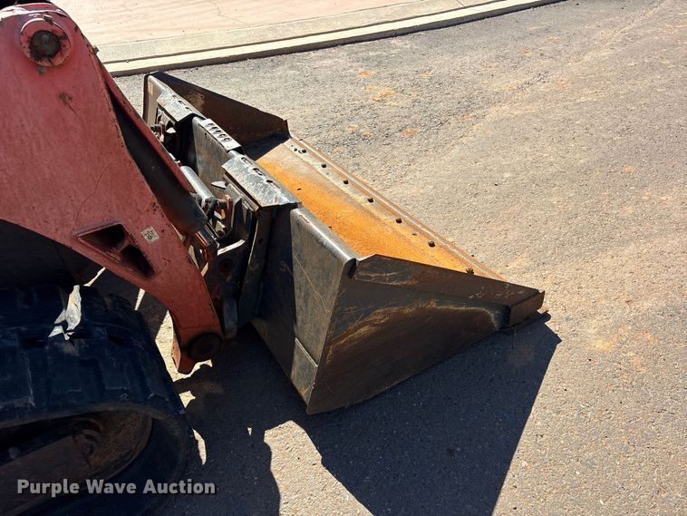 image for item ES8280 2016 Kubota SVL 95-2S tracked skid steer loader