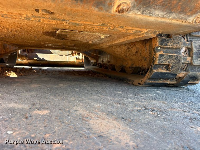 image for item ES8280 2016 Kubota SVL 95-2S tracked skid steer loader
