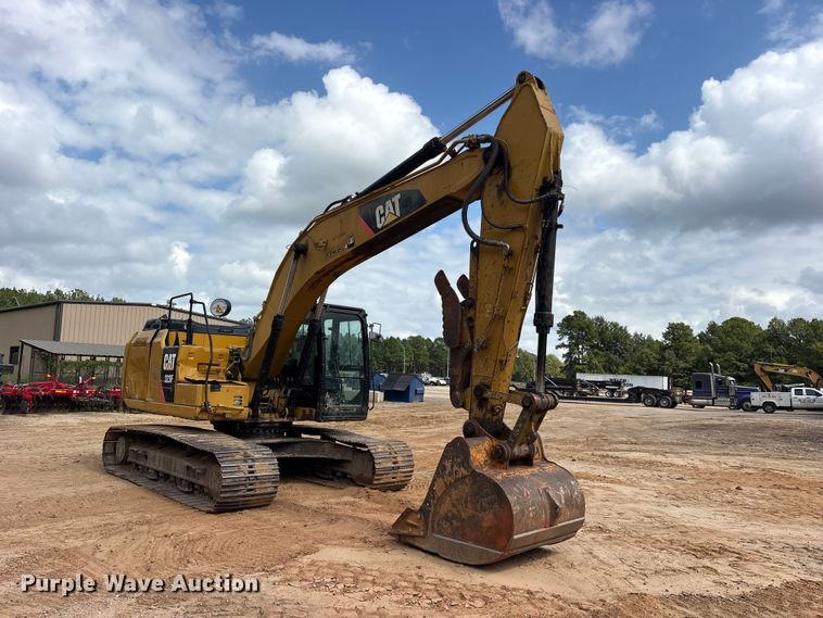image for item ES8288 2015 Caterpillar 323F L excavator