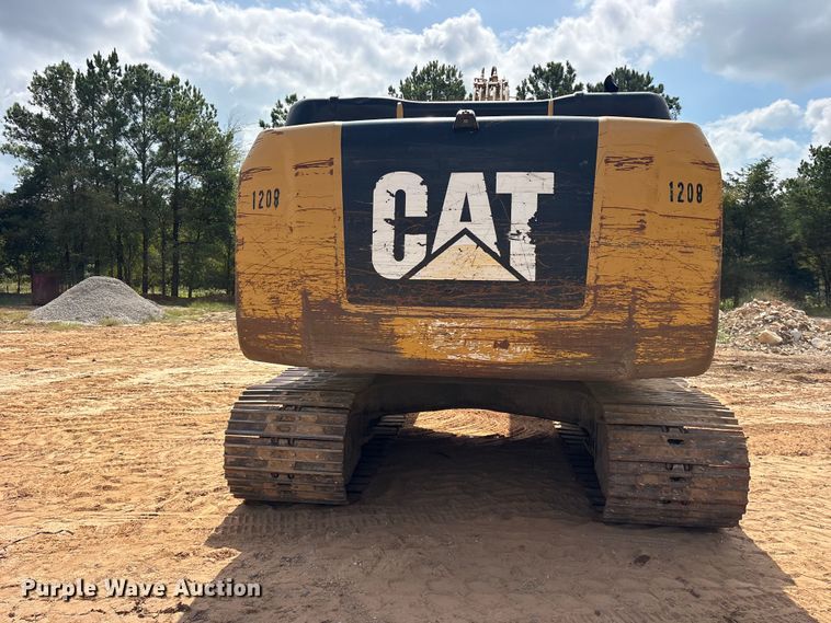 image for item ES8288 2015 Caterpillar 323F L excavator