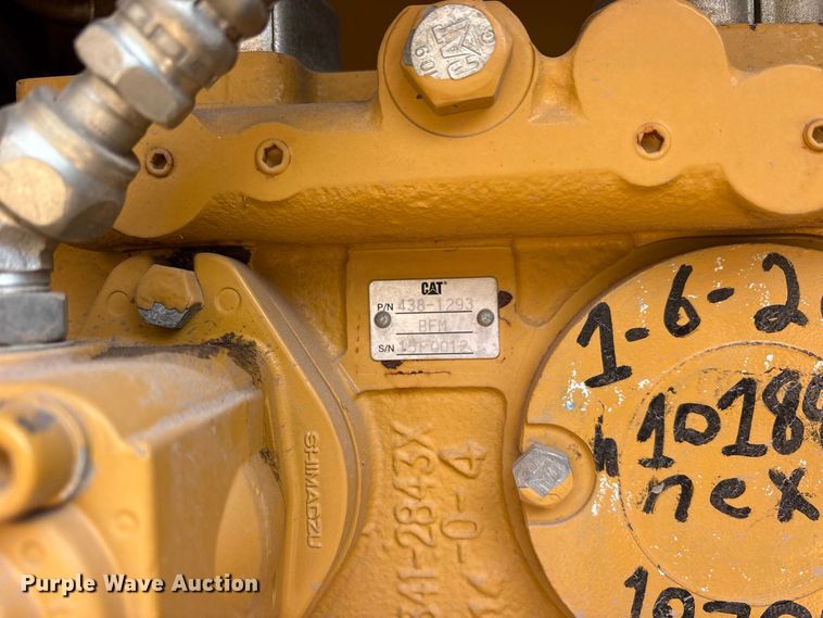image for item ES8288 2015 Caterpillar 323F L excavator