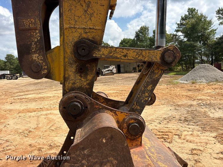 image for item ES8288 2015 Caterpillar 323F L excavator