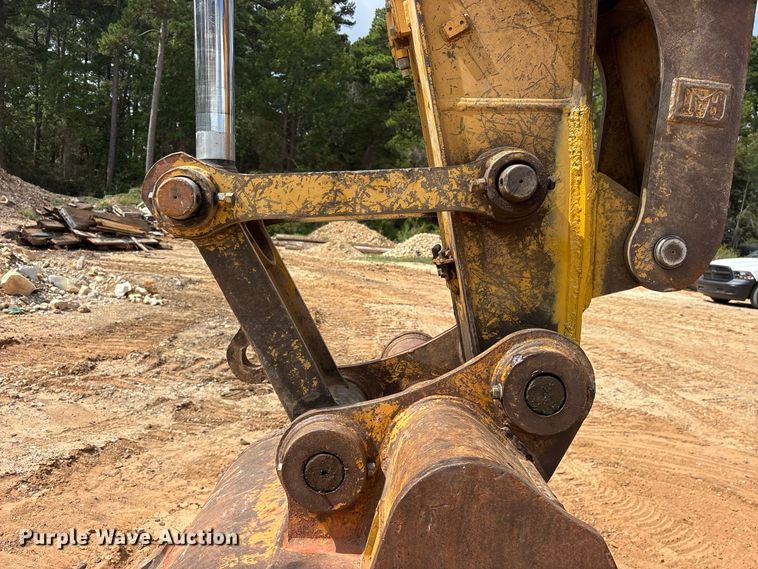 image for item ES8288 2015 Caterpillar 323F L excavator