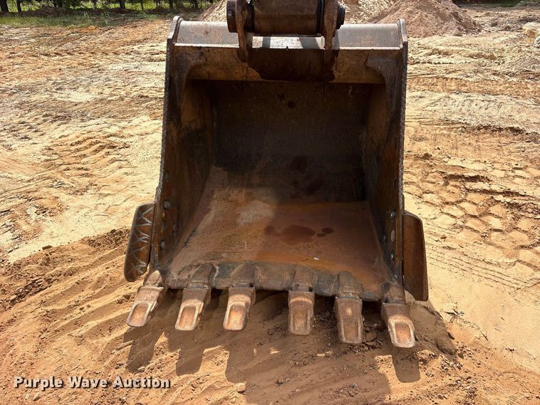 image for item ES8288 2015 Caterpillar 323F L excavator