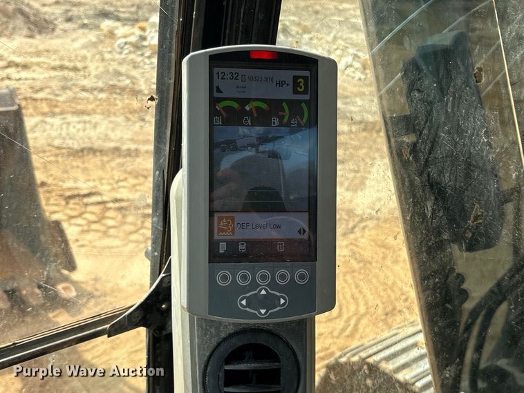 image for item ES8288 2015 Caterpillar 323F L excavator