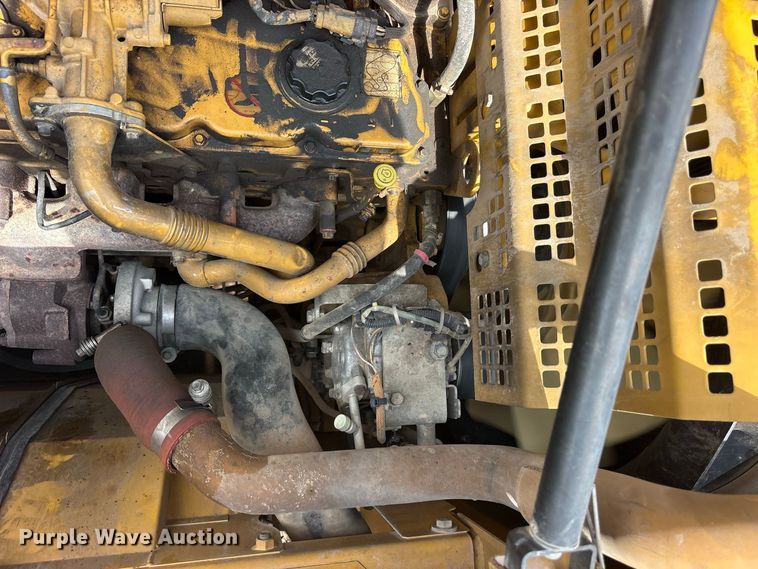 image for item ES8288 2015 Caterpillar 323F L excavator