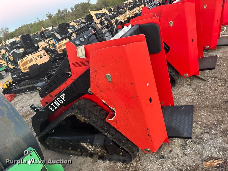 image for item ES8321 2024 Erie SCL850 Compact loader