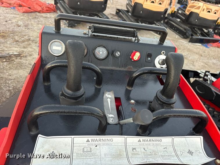 image for item ES8322 Erie SCL850 compact utility loader