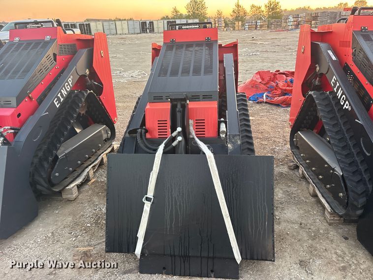 image for item ES8323 Erie SCL850 compact utility loader