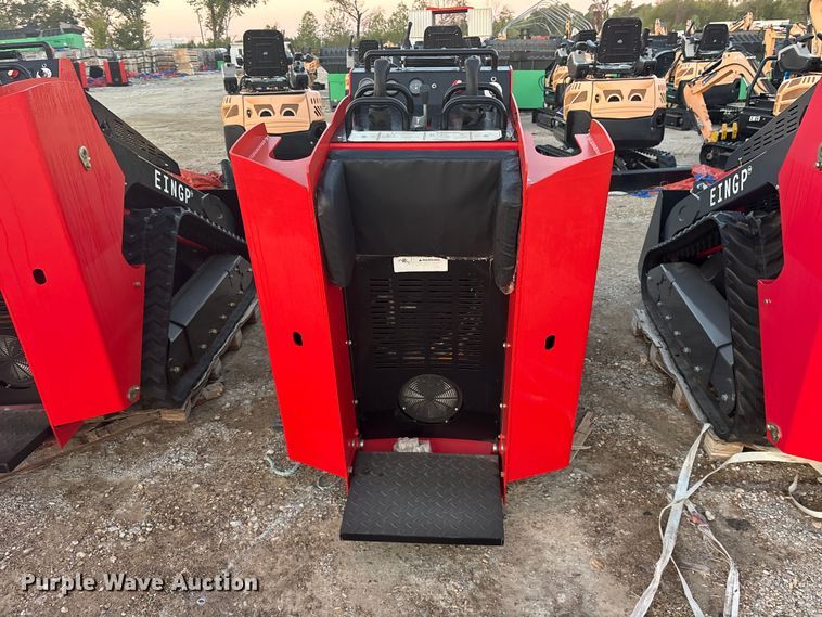 image for item ES8323 Erie SCL850 compact utility loader