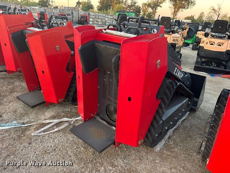 image for item ES8324 2024 Erie SCL850 compact utility loader
