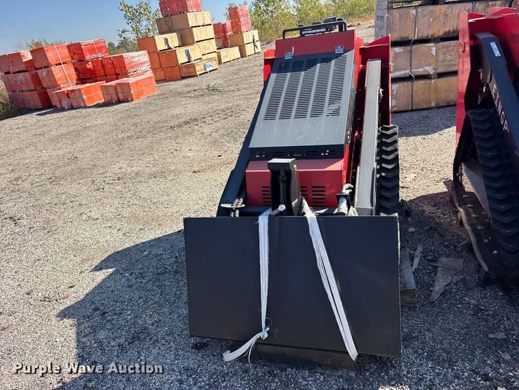 image for item ES8353 2024 Erie SCL850 compact utility loader