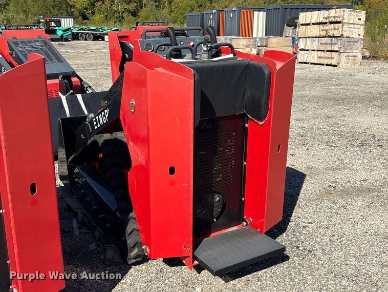 image for item ES8353 2024 Erie SCL850 compact utility loader