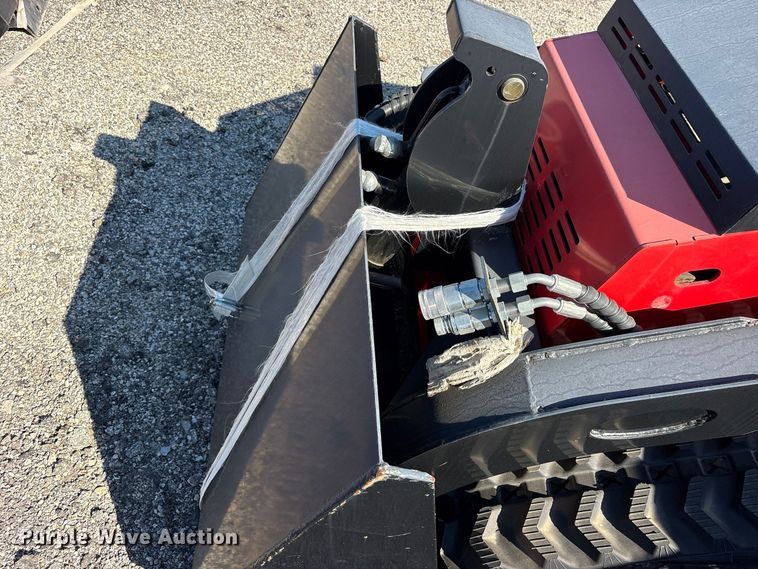 image for item ES8353 2024 Erie SCL850 compact utility loader