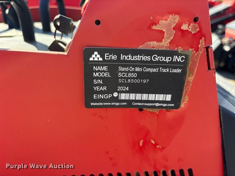 image for item ES8353 2024 Erie SCL850 compact utility loader