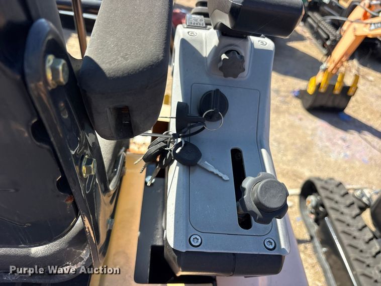 image for item ES8373 2024 Erie EM15 mini excavator